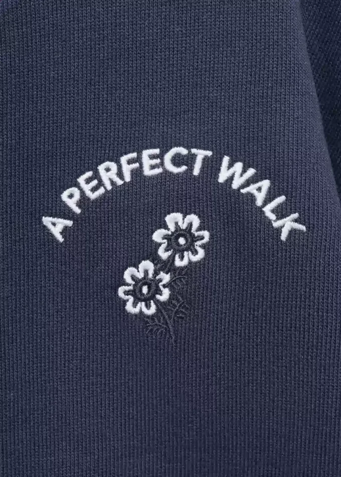 Sukienka dresowa w kwiatowy wzór Sukienka dresowa w kwiatowy wzór