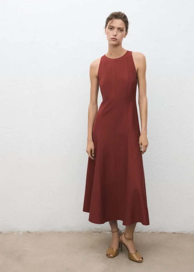 Sukienka o kroju litery A z godetami Sukienka o kroju litery A z godetami