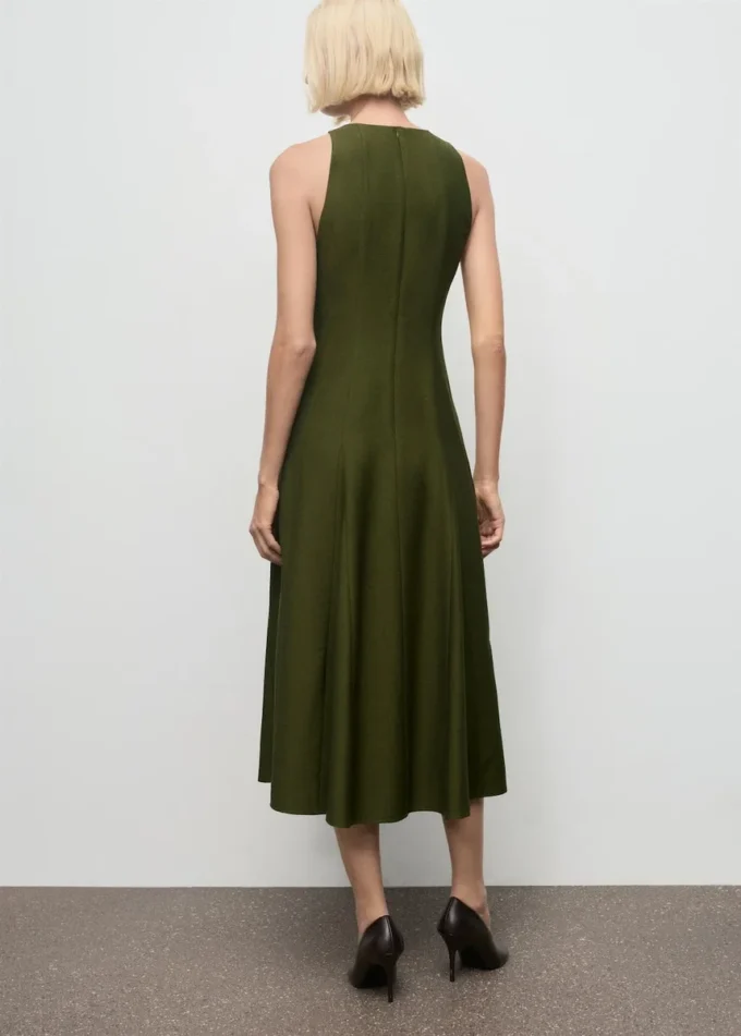 Sukienka o kroju litery A z godetami Sukienka o kroju litery A z godetami