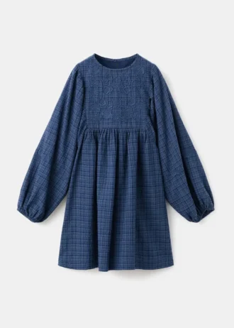 Sukienka w kratkę z haftowanymi detalami