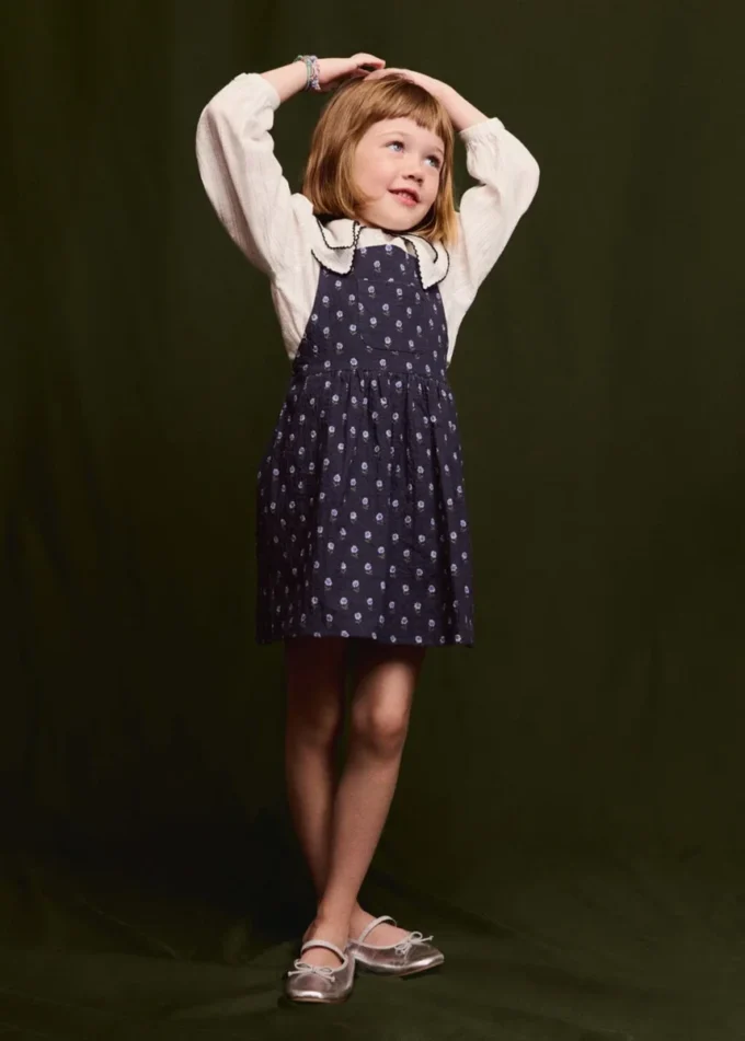 Sukienka w kwiatowy wzór Sukienka w kwiatowy wzór