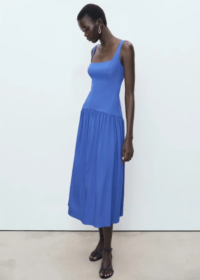 Sukienka z bawełny z rozkloszowanym dołem Sukienka z bawełny z rozkloszowanym dołem