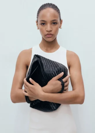 sukienka z dzianiny z dekoltem halter 1 1 330x462 - Sukienka z dzianiny z dekoltem halter