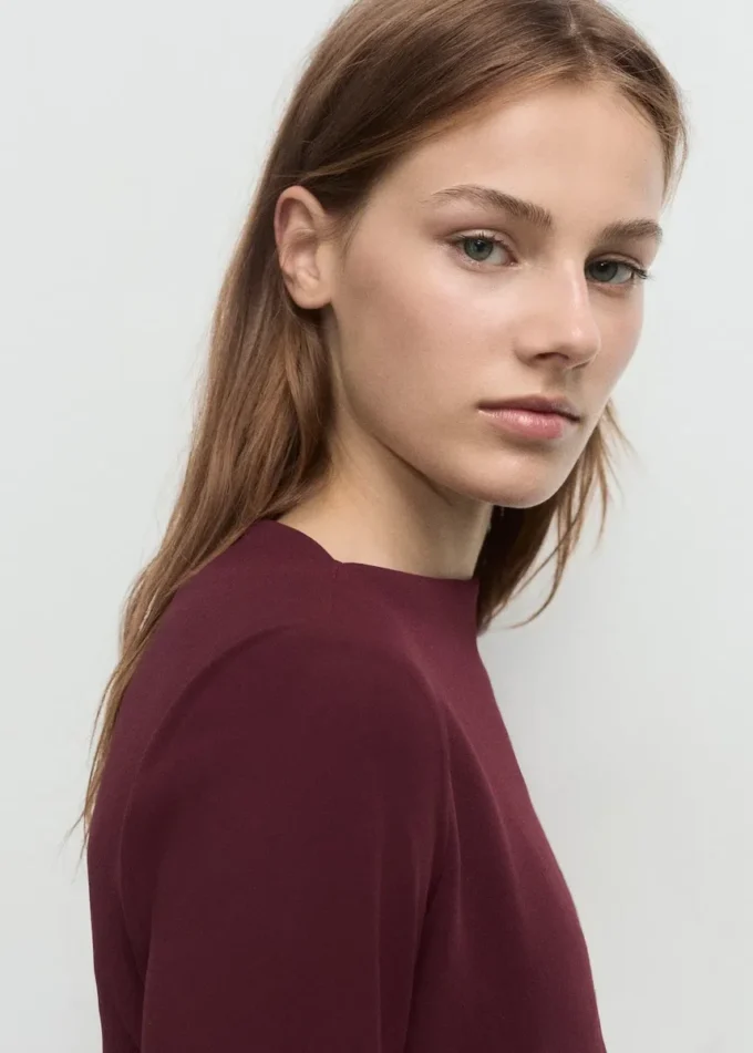 Sukienka z marszczonym dekoltem w łódkę Sukienka z marszczonym dekoltem w łódkę