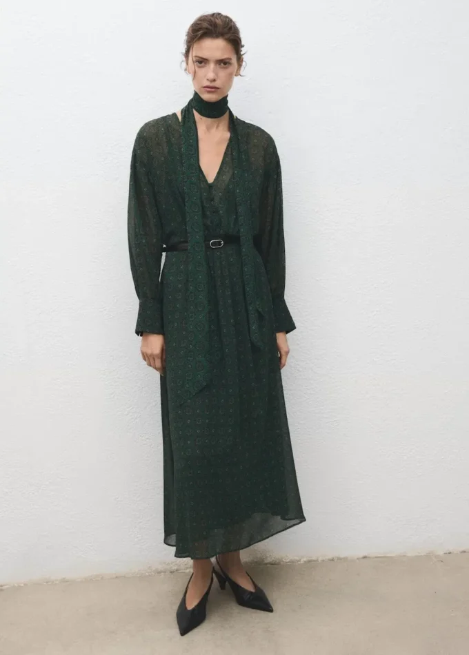 Sukienka z nadrukiem i chustą Sukienka z nadrukiem i chustą