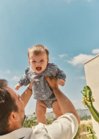 Sukienka z nadrukiem i osłonka na pieluchę