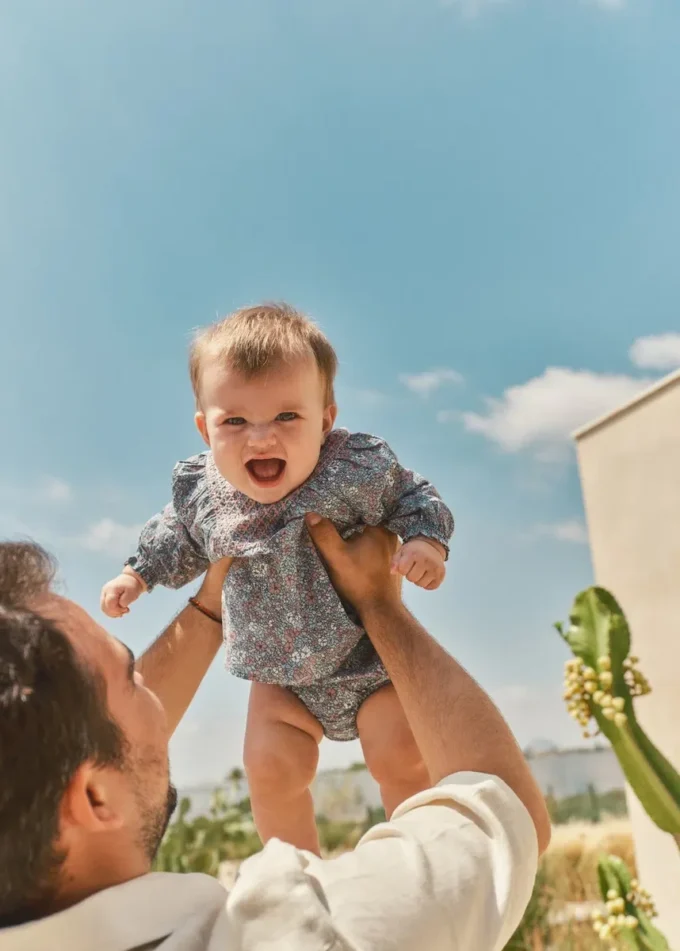 Sukienka z nadrukiem i osłonka na pieluchę Sukienka z nadrukiem i osłonka na pieluchę