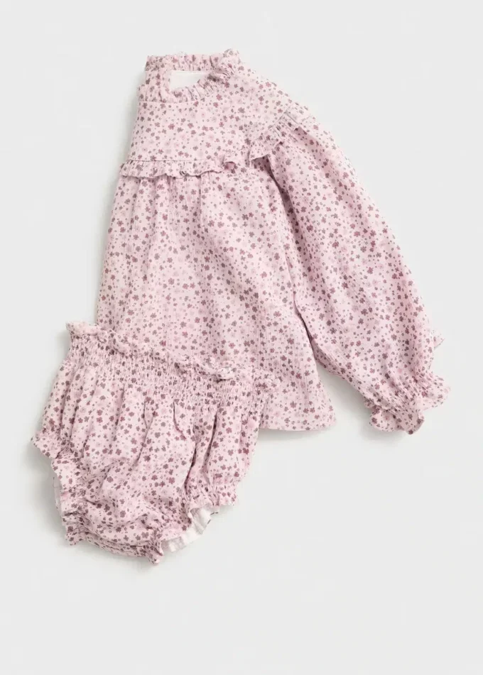 Sukienka z nadrukiem i osłonka na pieluchę Sukienka z nadrukiem i osłonka na pieluchę