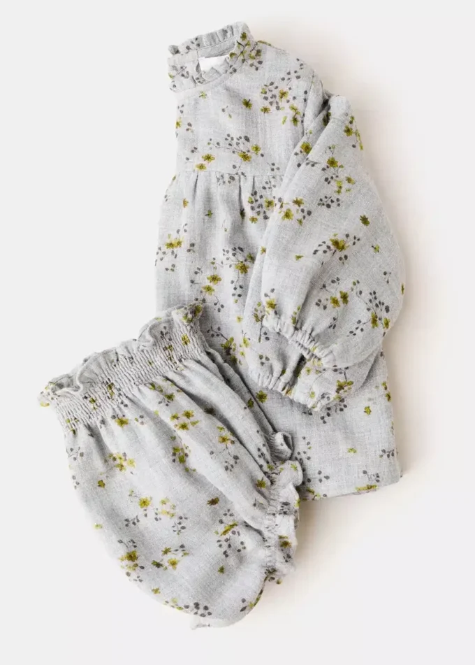 Sukienka z nadrukiem i osłonka na pieluchę Sukienka z nadrukiem i osłonka na pieluchę