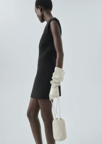 Sukienka z naszytą kieszenią