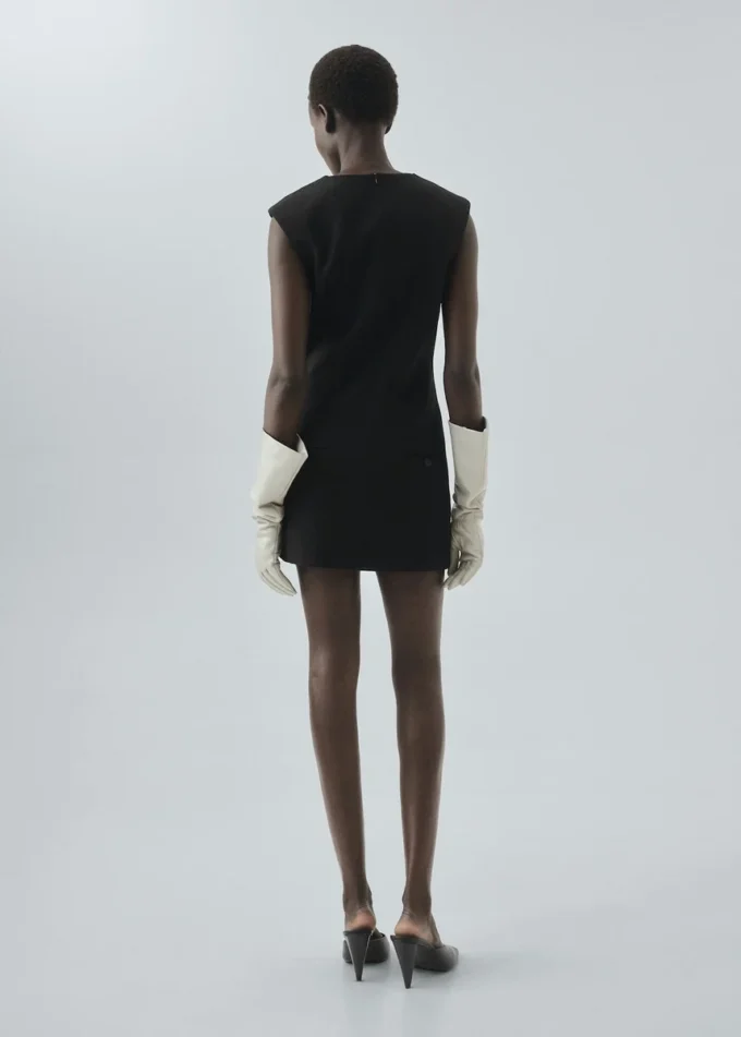 Sukienka z naszytą kieszenią Sukienka z naszytą kieszenią