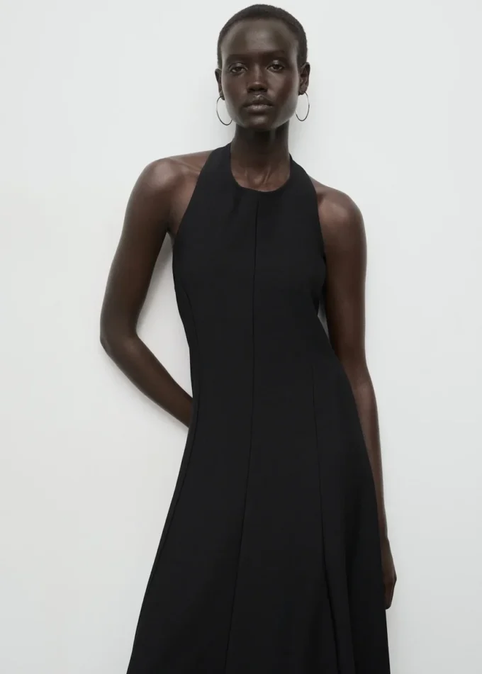 Sukienka z plisowaną spódnicą i wiązaniem na szyi Sukienka z plisowaną spódnicą i wiązaniem na szyi