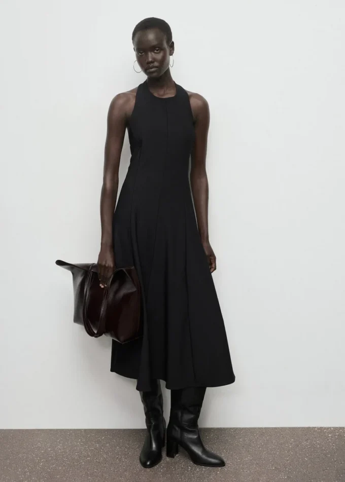 Sukienka z plisowaną spódnicą i wiązaniem na szyi Sukienka z plisowaną spódnicą i wiązaniem na szyi