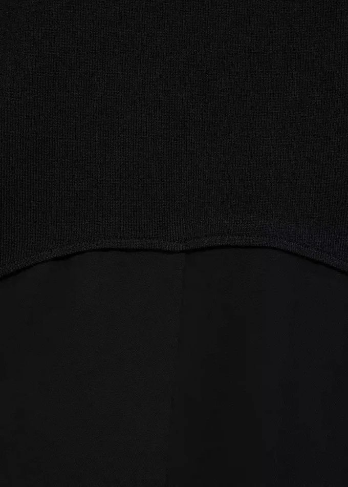 Sukienka z wiązaniem na szyi Sukienka z wiązaniem na szyi