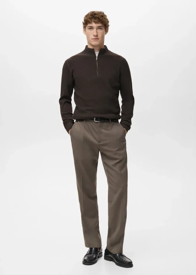 Sweter prążkowany z zamkiem błyskawicznym przy szyi Sweter prążkowany z zamkiem błyskawicznym przy szyi