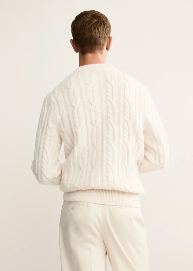 Sweter z 100% wełny w splocie warkoczowym Sweter z 100% wełny w splocie warkoczowym