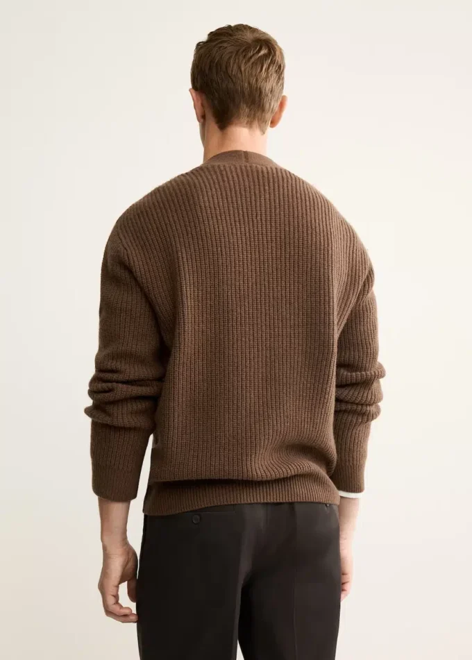 Sweter z 100% wełny z guzikami Sweter z 100% wełny z guzikami