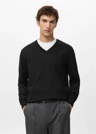 Sweter z dekoltem w serek, 100% wełna merynosowa Sweter z dekoltem w serek, 100% wełna merynosowa