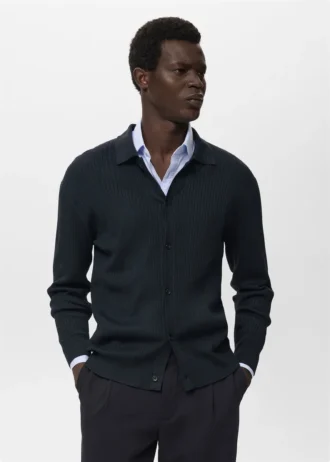 Sweter z dzianiny prążkowanej