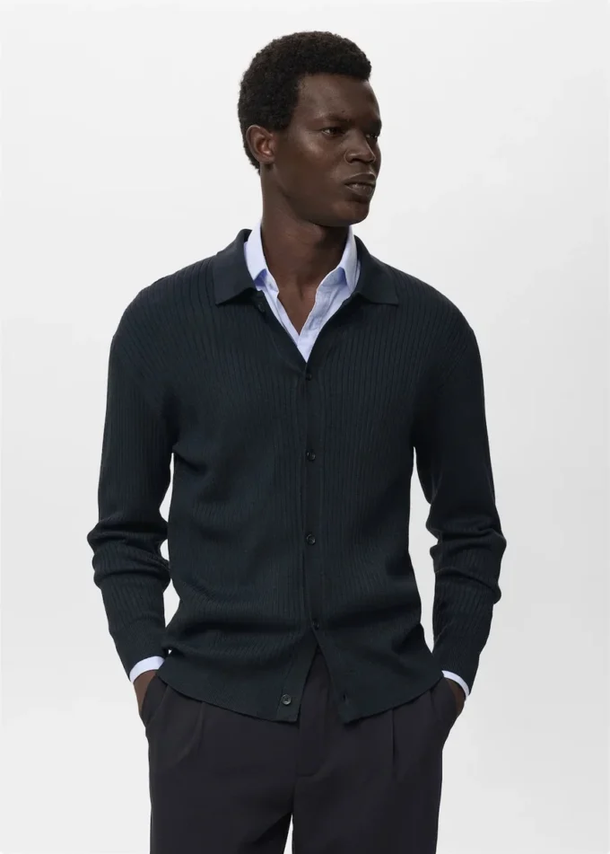 Sweter z dzianiny prążkowanej Sweter z dzianiny prążkowanej