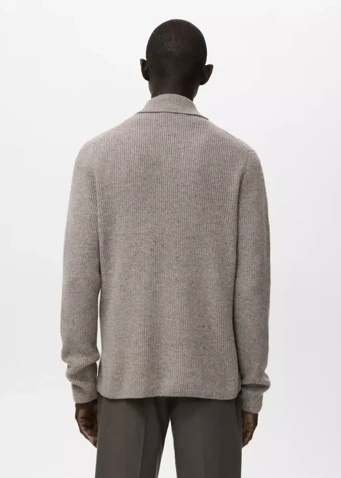 Sweter z dzianiny prążkowanej Sweter z dzianiny prążkowanej