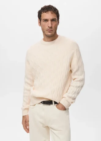 Sweter z dzianiny warkoczowej