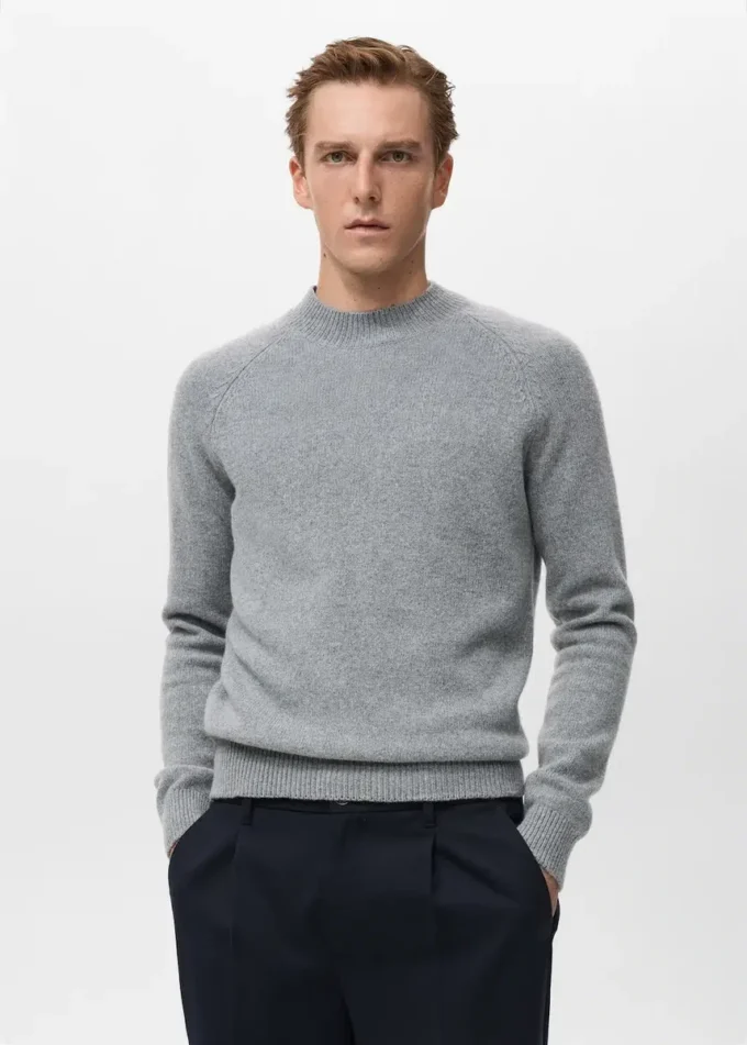 Sweter z dzianiny ze 100% włoskiej wełny Sweter z dzianiny ze 100% włoskiej wełny