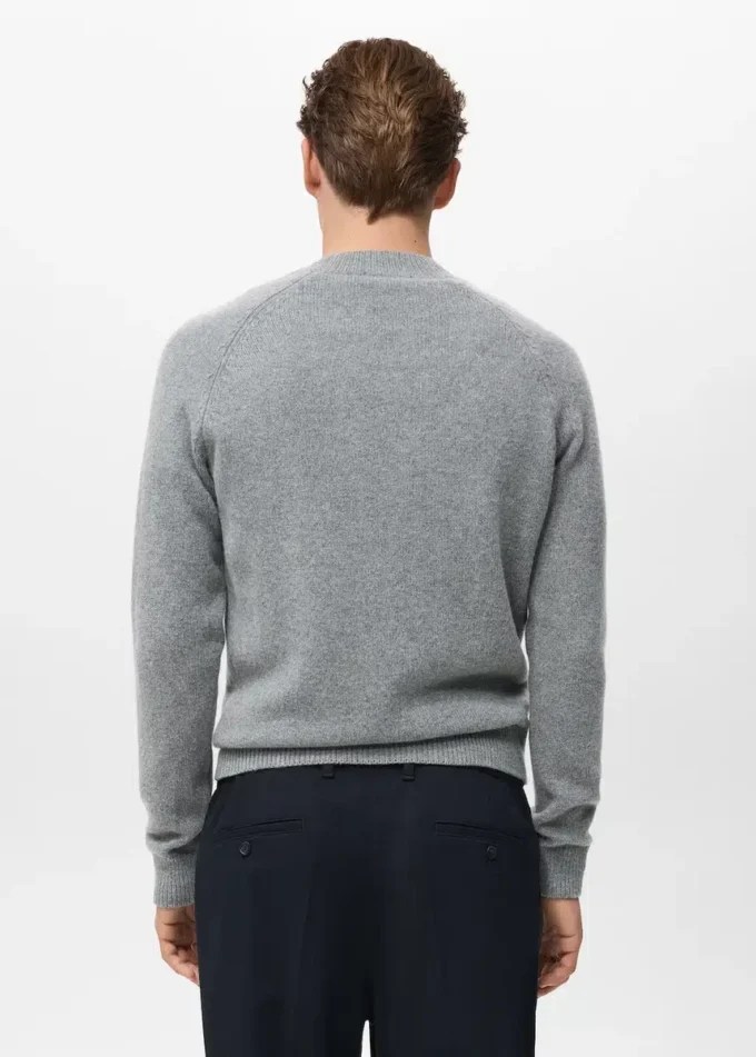 Sweter z dzianiny ze 100% włoskiej wełny Sweter z dzianiny ze 100% włoskiej wełny