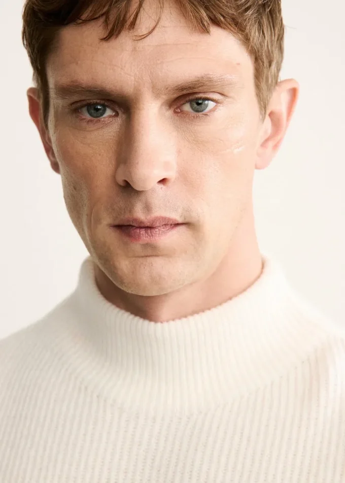 Sweter z golfem, 100% wełna Sweter z golfem, 100% wełna