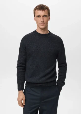 Sweter z mieszanki wełny z prążkowanym dekoltem Sweter z mieszanki wełny z prążkowanym dekoltem