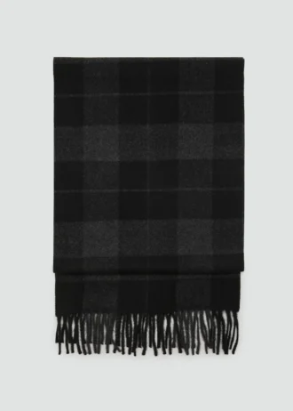 Szalik w kratkę z frędzlami