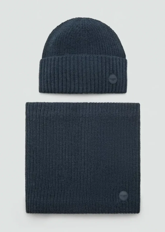 Dzianinowa czapka z podwiniętym brzegiem Dzianinowa czapka z podwiniętym brzegiem