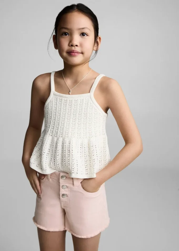 Szorty jeansowe z postrzępionym brzegiem Szorty jeansowe z postrzępionym brzegiem