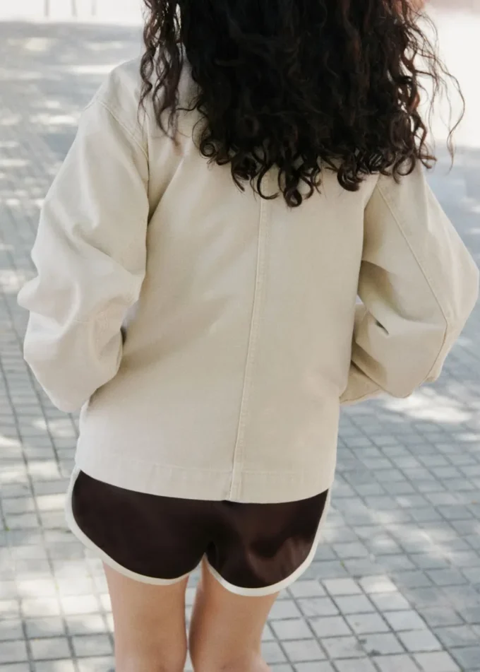 Szorty z kontrastowymi wykończeniami Szorty z kontrastowymi wykończeniami