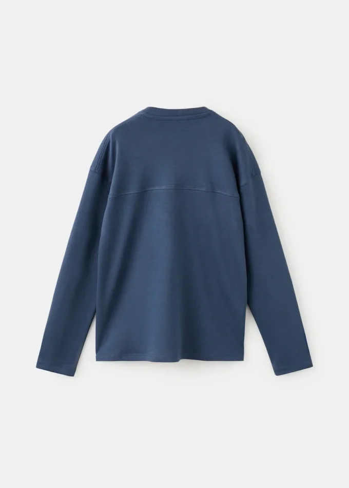 T-shirt z kieszenią i detalami szwów T-shirt z kieszenią i detalami szwów