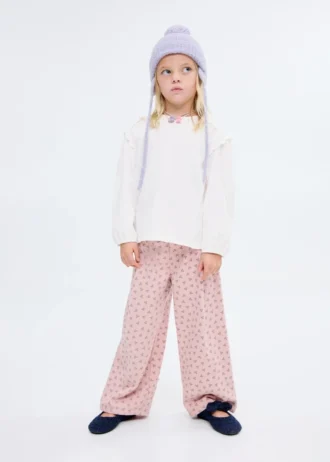 T-shirt z koronkowymi detalami T-shirt z koronkowymi detalami