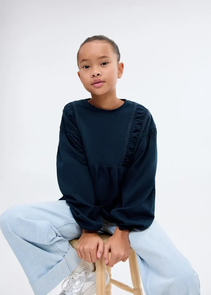 T-shirt z marszczonymi detalami T-shirt z marszczonymi detalami