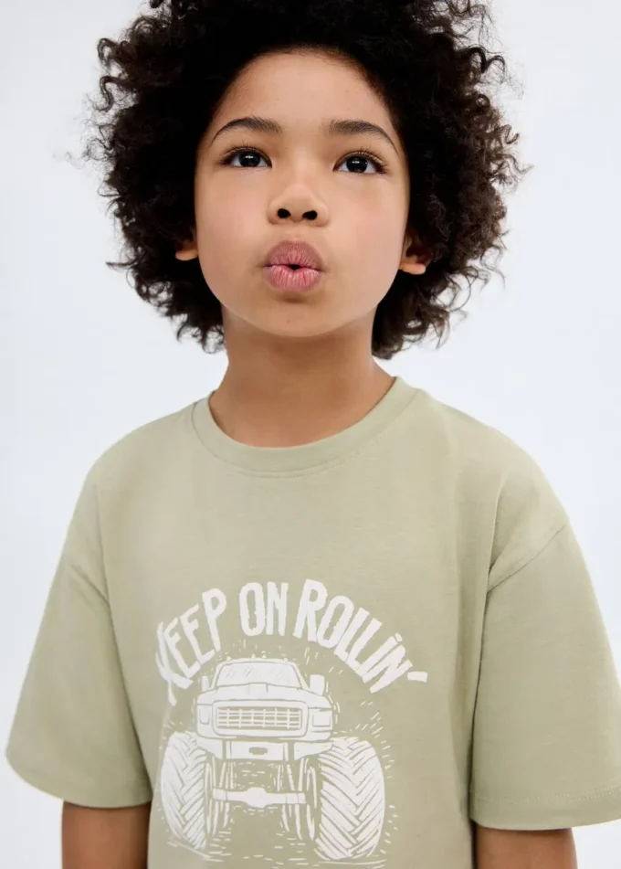 T-shirt z nadrukiem i krótkimi rękawami T-shirt z nadrukiem i krótkimi rękawami