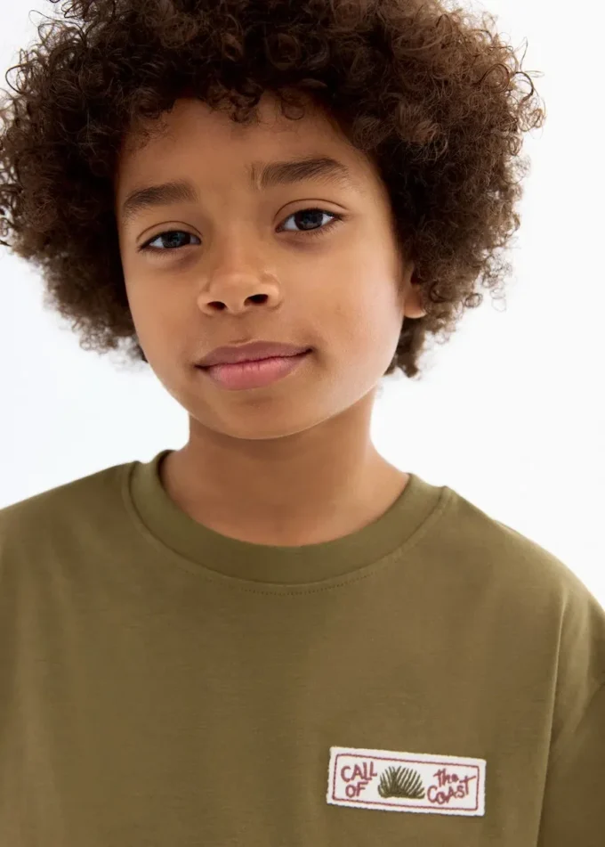 T-shirt z nadrukiem i krótkimi rękawami T-shirt z nadrukiem i krótkimi rękawami