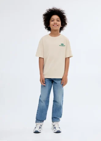 T-shirt z nadrukowanymi wytłoczonymi literami