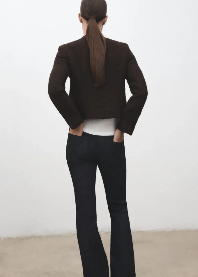 Tweedowa marynarka z postrzępionymi końcami Tweedowa marynarka z postrzępionymi końcami