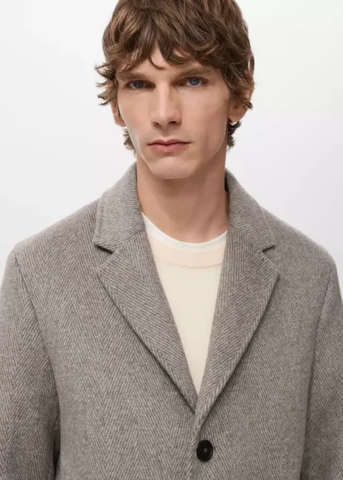 Wełniany płaszcz o strukturze w jodełkę Wełniany płaszcz o strukturze w jodełkę