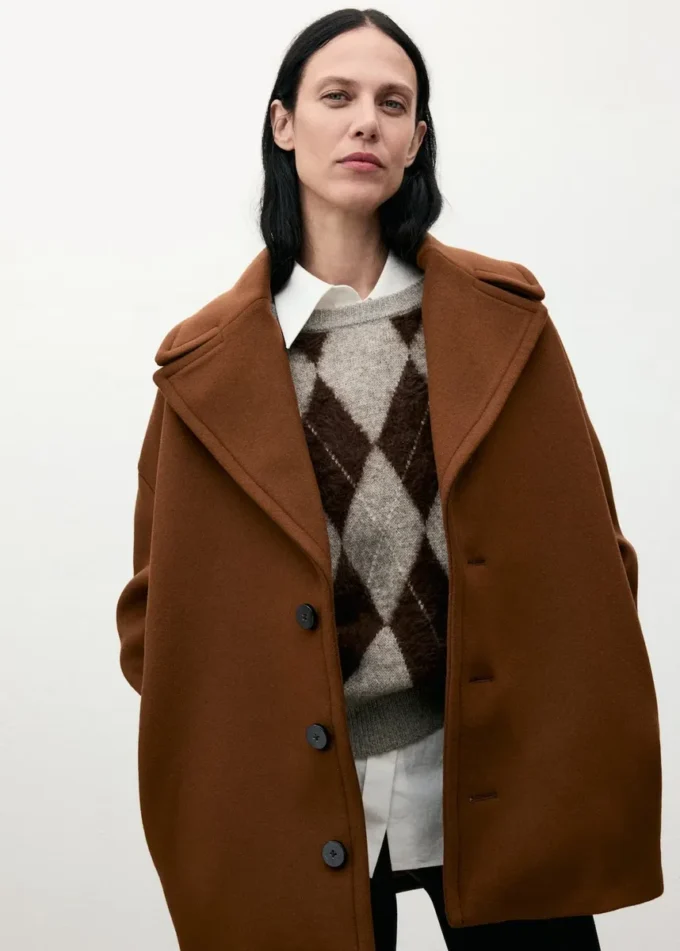 Wełniany płaszcz z klapami Manteco Wełniany płaszcz z klapami Manteco