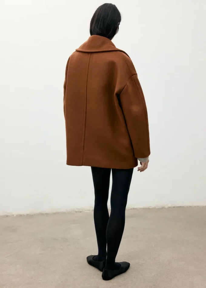 Wełniany płaszcz z klapami Manteco Wełniany płaszcz z klapami Manteco