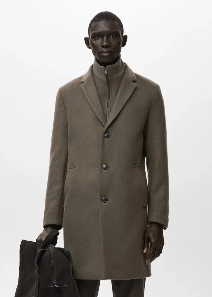 Wełniany płaszcz z odpinanym kołnierzem wewnętrznym Wełniany płaszcz z odpinanym kołnierzem wewnętrznym