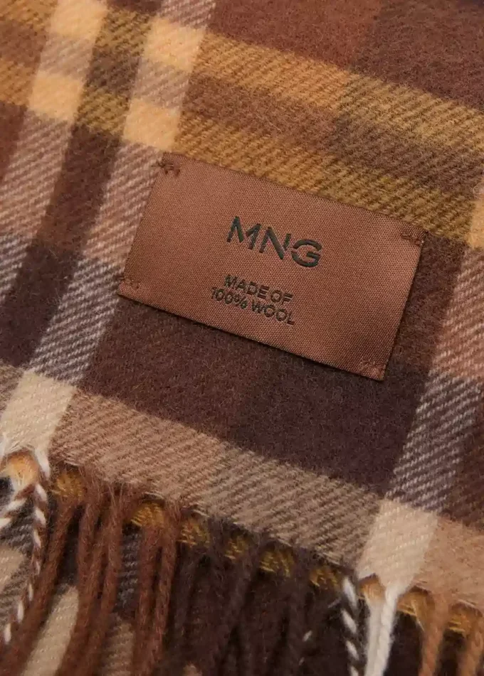 Wełniany szalik w kratę Wełniany szalik w kratę