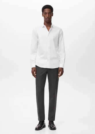 Wygodna, nie wymagająca prasowania koszula z elastycznego materiału Wygodna, nie wymagająca prasowania koszula z elastycznego materiału