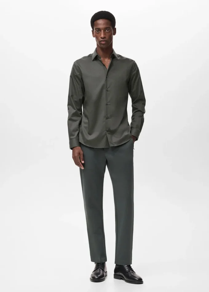 Wygodna, nie wymagająca prasowania koszula z elastycznego materiału Wygodna, nie wymagająca prasowania koszula z elastycznego materiału