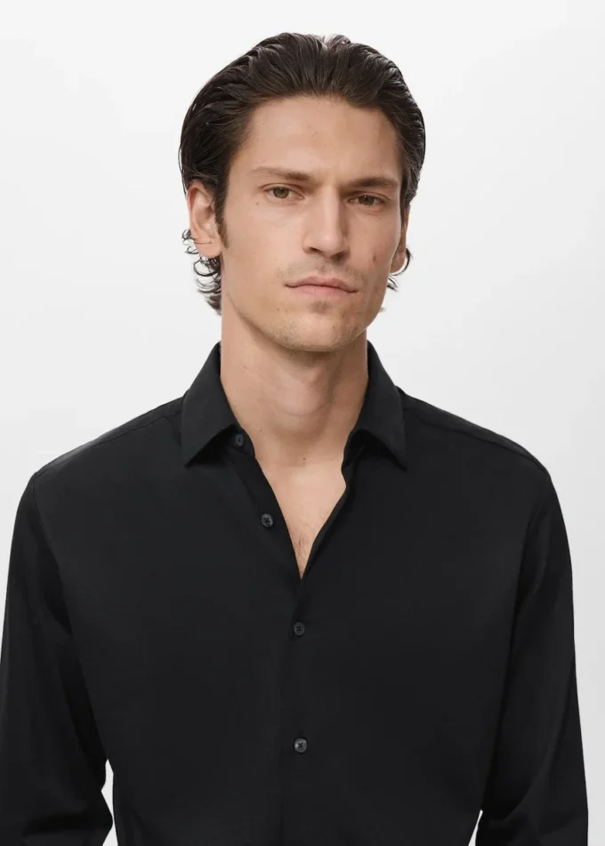 Wygodna, nie wymagająca prasowania koszula z elastycznego materiału Wygodna, nie wymagająca prasowania koszula z elastycznego materiału