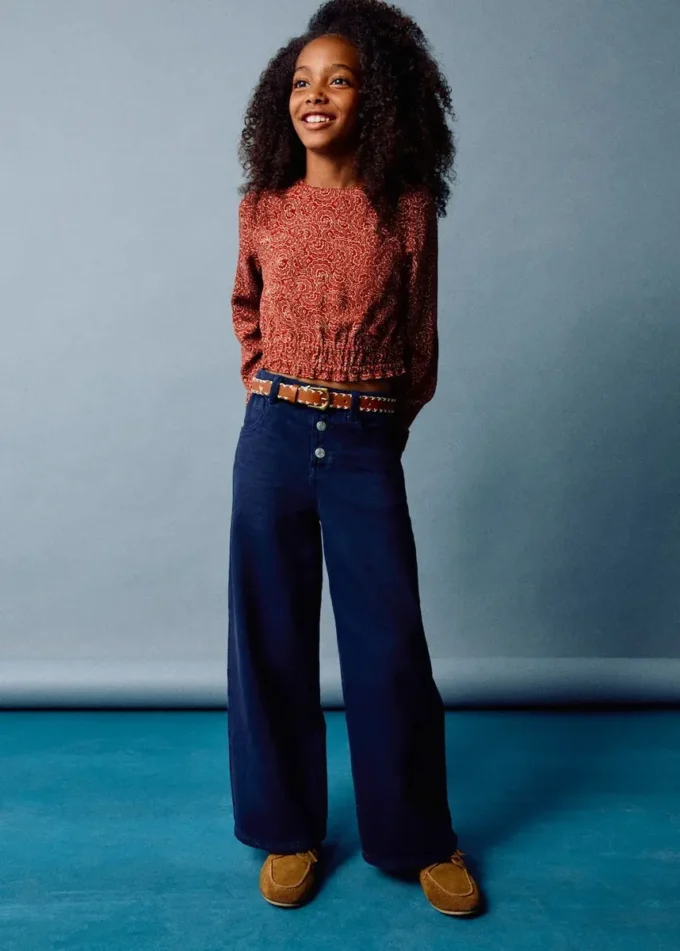 Dżinsowe spodnie z guzikami